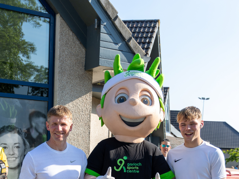 Garioch Alan Thumbs Up